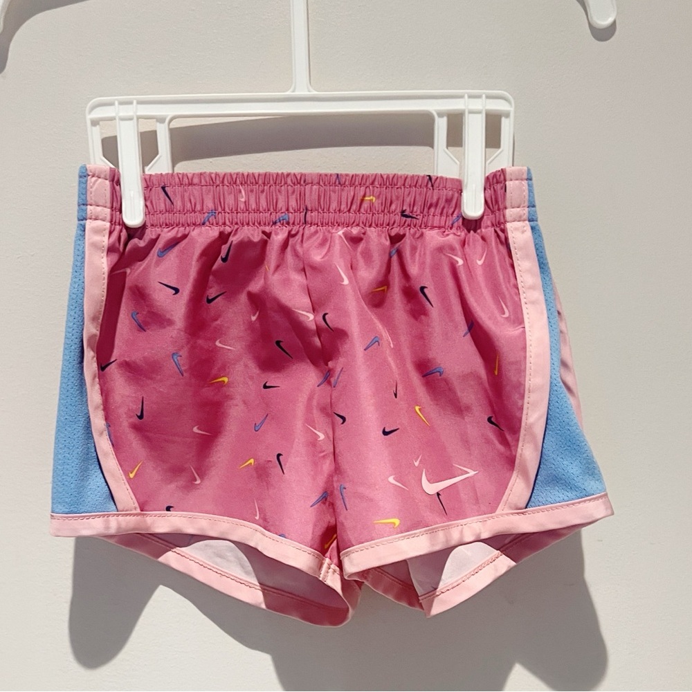 Nike dri-fit, shorts and tee set - Picture 7 of 9